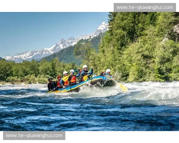 战报皮划艇：在水面书写属于你的每一次胜利